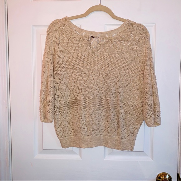 ❗️SOLD❗️ Beige Crochet Styled Top - Picture 4 of 6